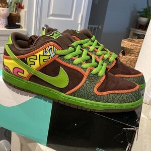 Nike Dunk Low DLS SB
